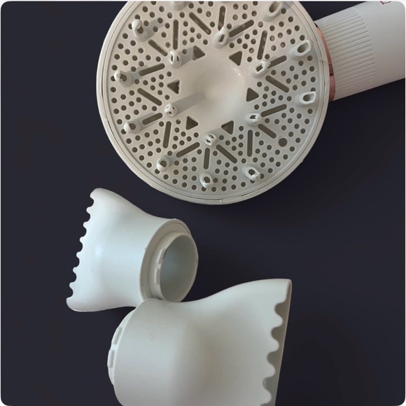 Belleza Beauty and Beyond Hair Dryer - Picture 3 of 4